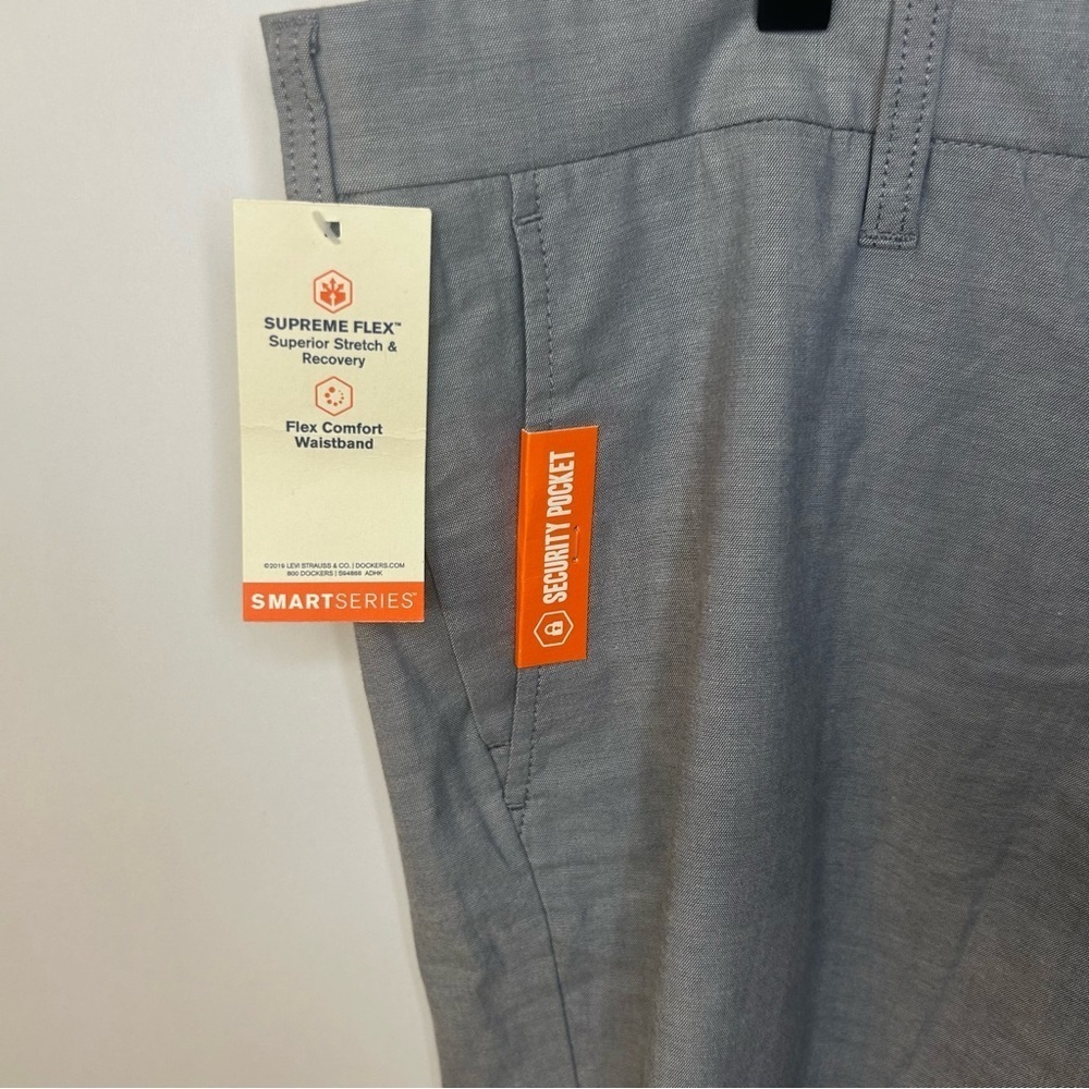 *NWT* Dockers Men’s Gray Supreme Flex Ultimate Shorts, Size 38 - Picture 3 of 9